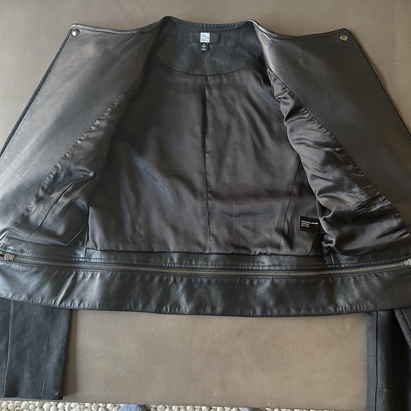 Saks fifth avenue black leather jacket - Picture 6 of 6